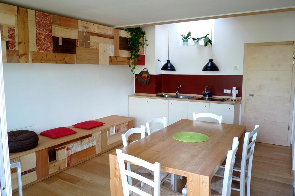 B&B Casa Sul Lago - Appartamenti Calceranica al Lago Quarto foto