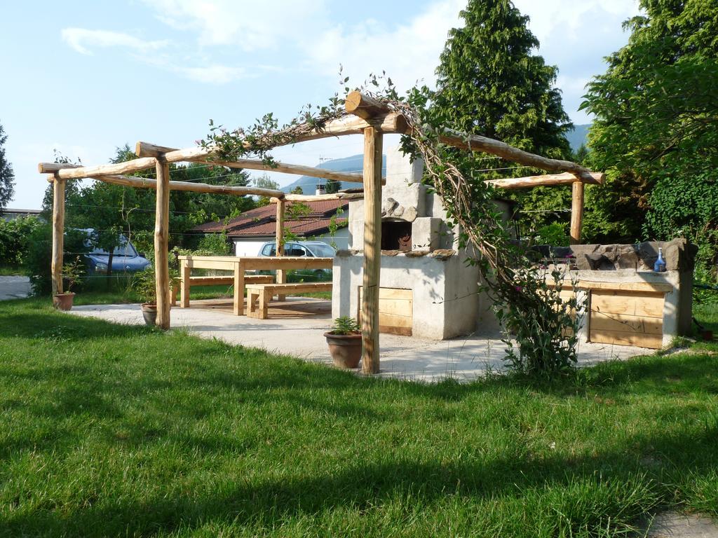 B&B Casa Sul Lago - Appartamenti Calceranica al Lago Exterior foto
